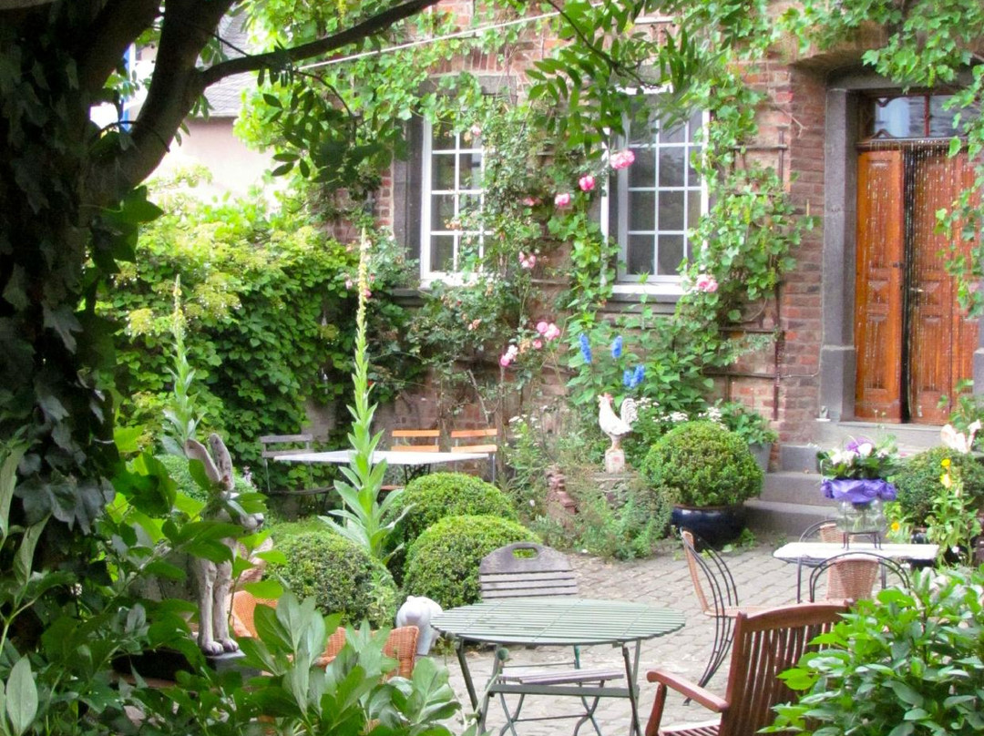 Pillig餐馆和美食-Cafe KostBar