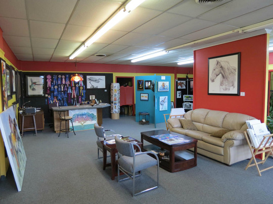 Daniel Adams Fine Art Gallery-Buchanan Dam必去景点