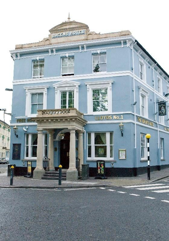 The Queen's Hotel