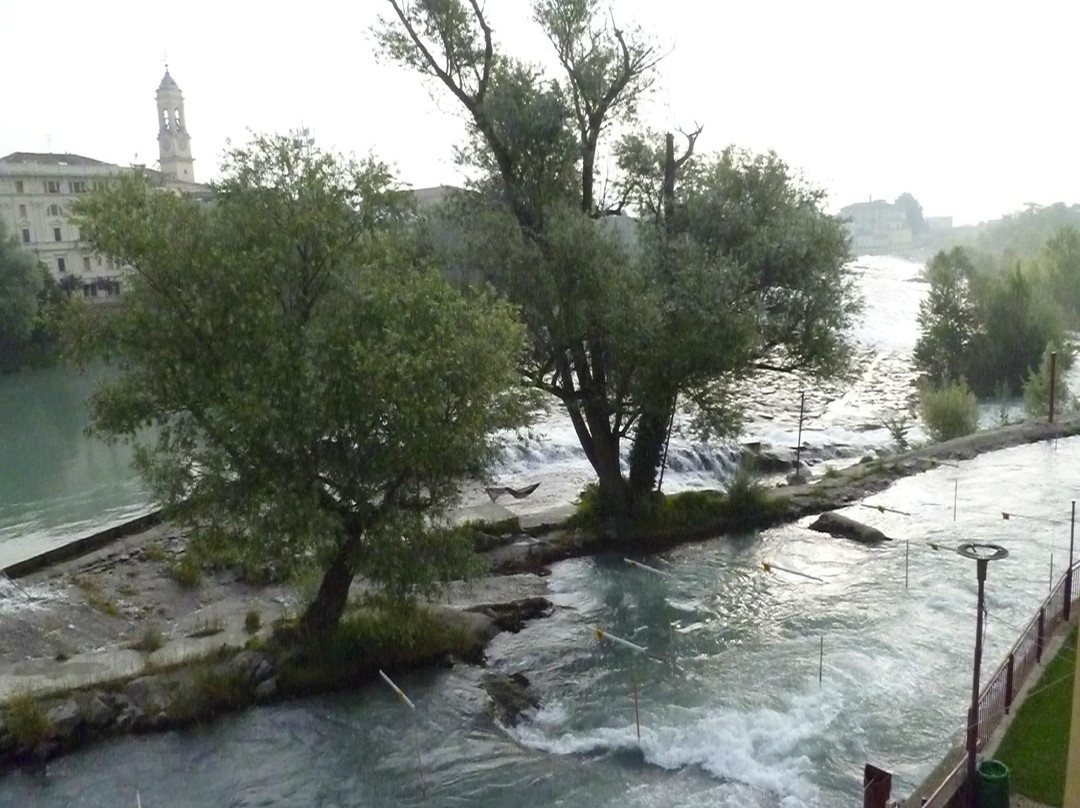 Acqua Piatta - L'ostello Del Canoa
