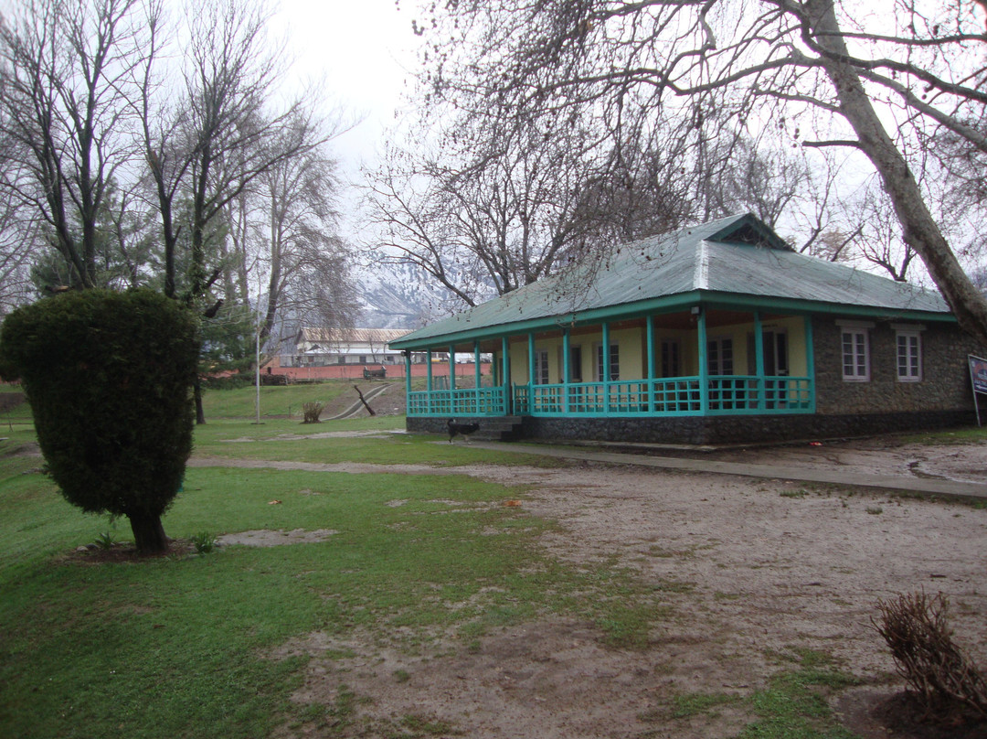 Anantnag酒店住宿-JKTDC Tourist Establishment, Kokernag