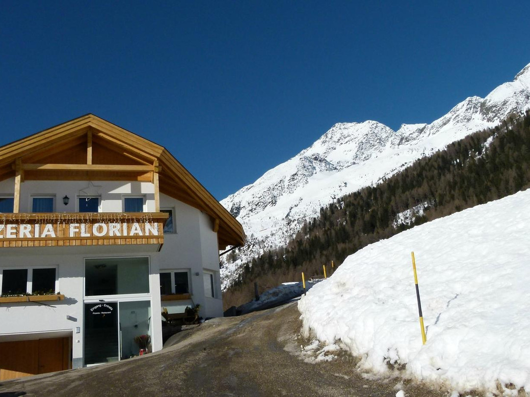 Riva di Tures酒店住宿-Pizzeria Garni Florian