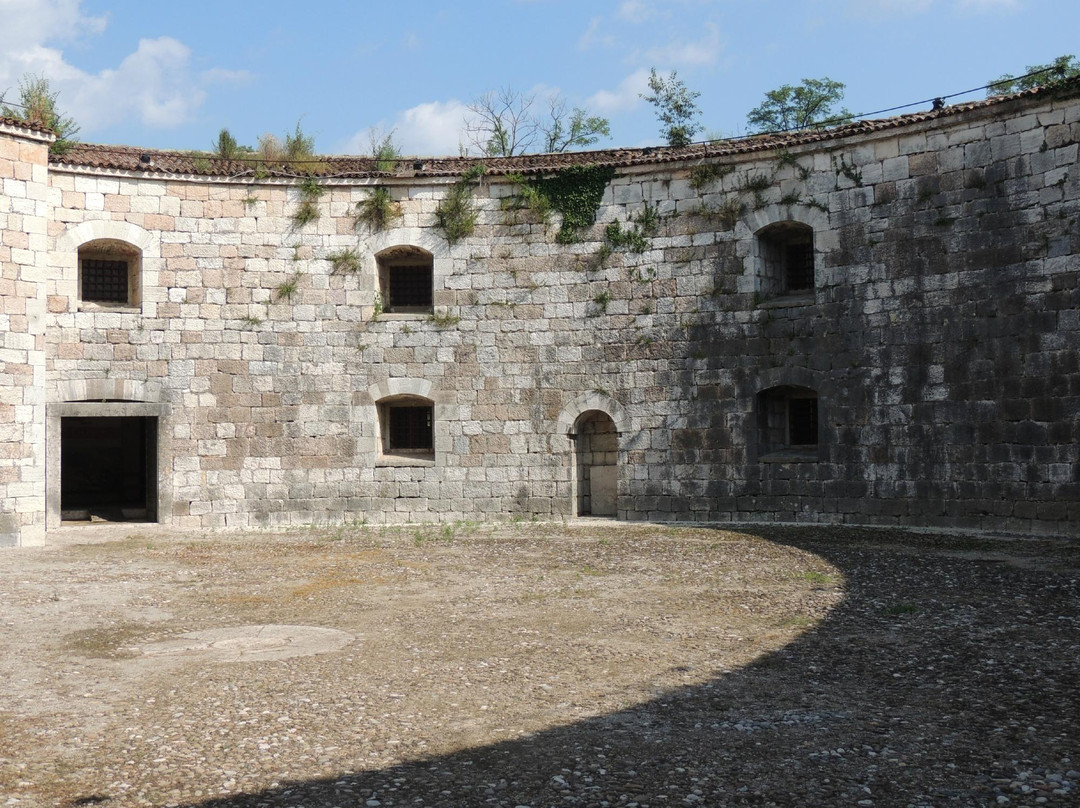 Forte Ardietti di Ponti sul Mincio-Ponti sul Mincio必去景点