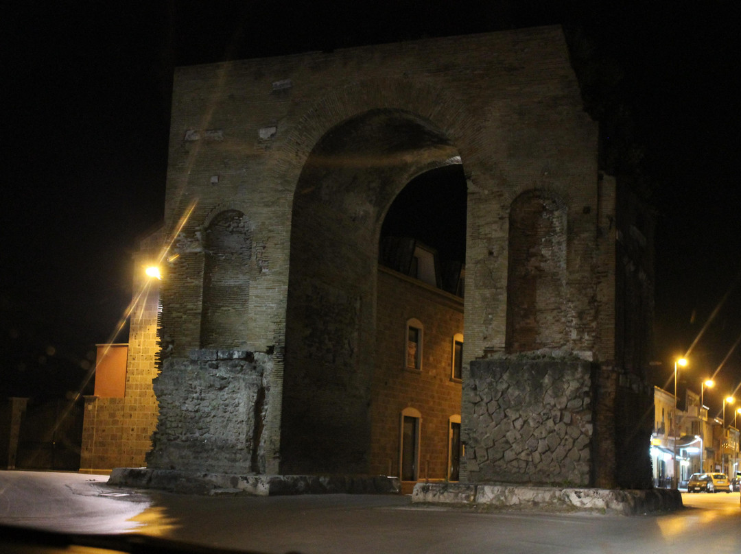 Arco di Adriano景点图片