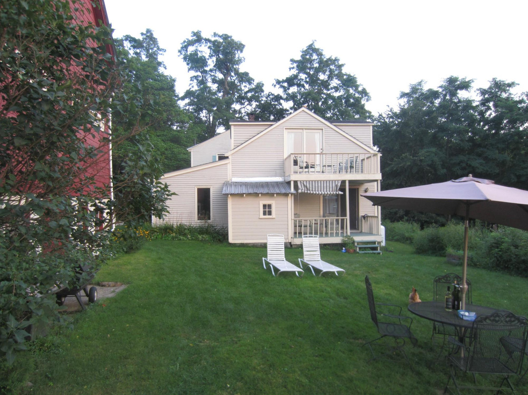 The Inn at Neshobe River主图