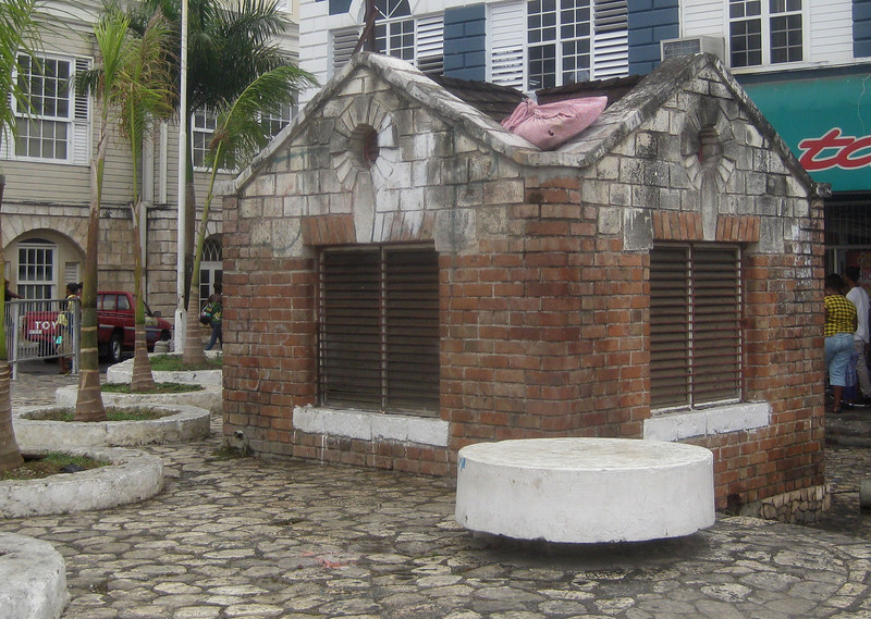 Sam Sharpe Square-蒙特戈贝必去景点