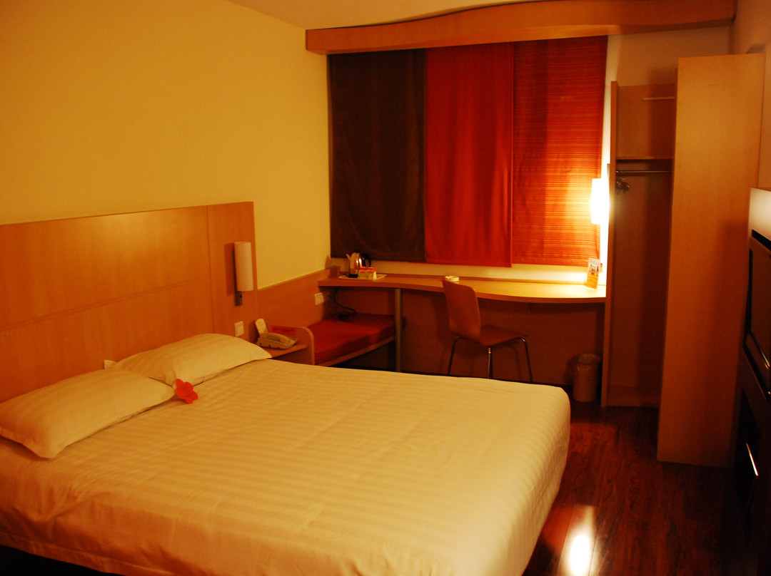 宜必思酒店(镇江大市口店)主图