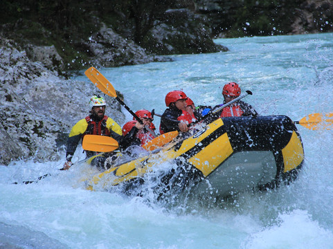 River Rafter-博韦茨必去景点