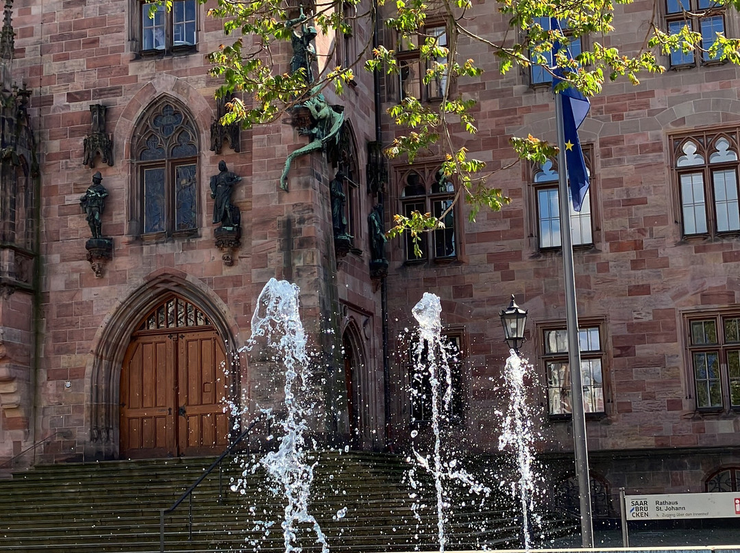 Rathaus St. Johann-萨尔布吕肯必去景点