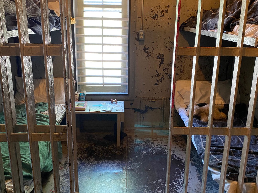 Squirrel Cage Jail-康瑟尔布拉夫斯必去景点