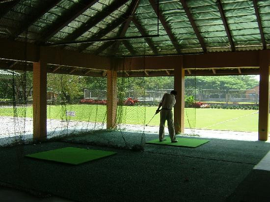 Three-Generation Golf Academy-清迈必去景点