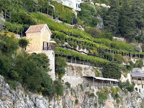 Discover Luxury at Sea with Far & Wide-索伦托必去景点