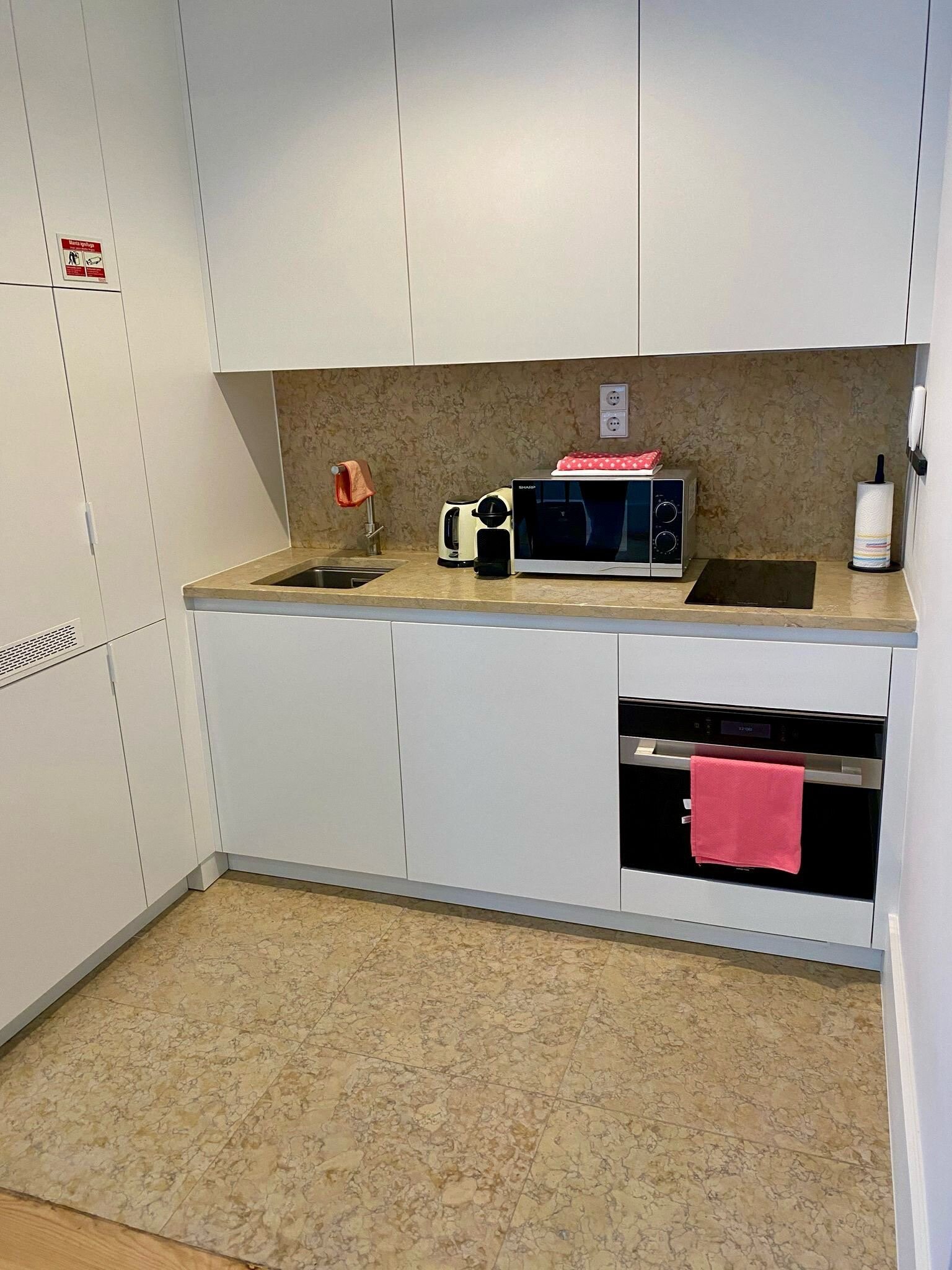 The House on Pink Street-官方