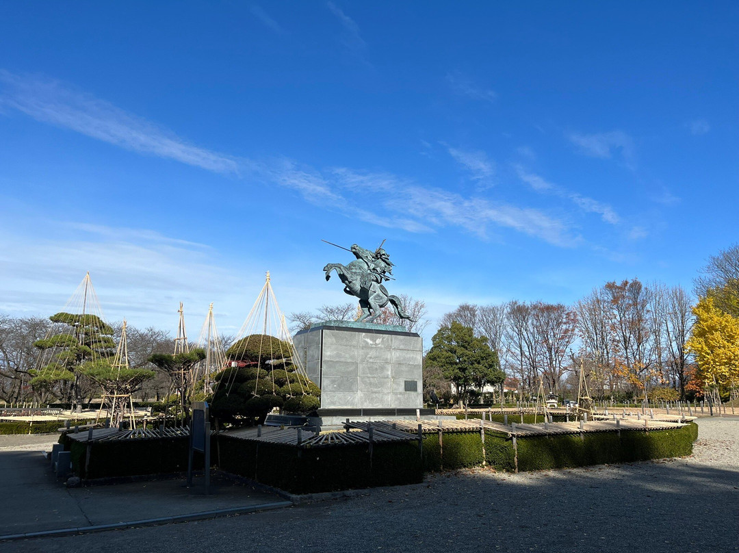 霞城公园景点图片