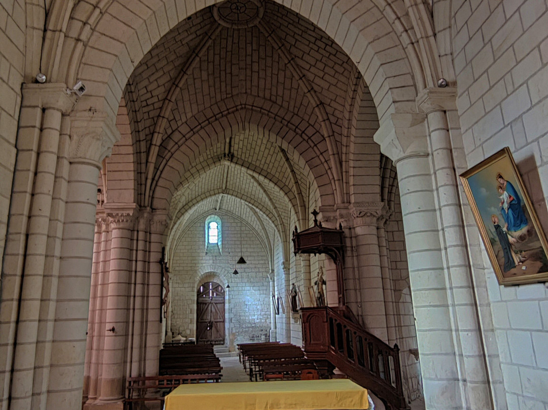 Eglise Notre-Dame à Crouzilles