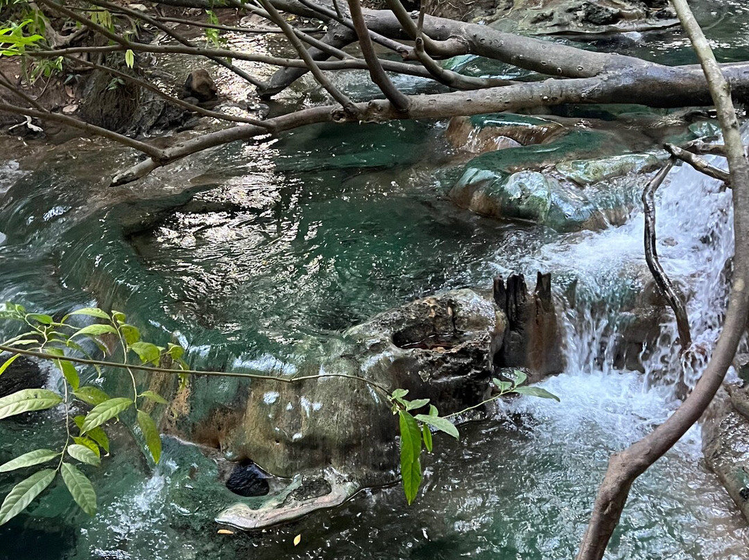 Namtok Ron (Hot Spring Waterfall ) - Khlong Thom景点图片