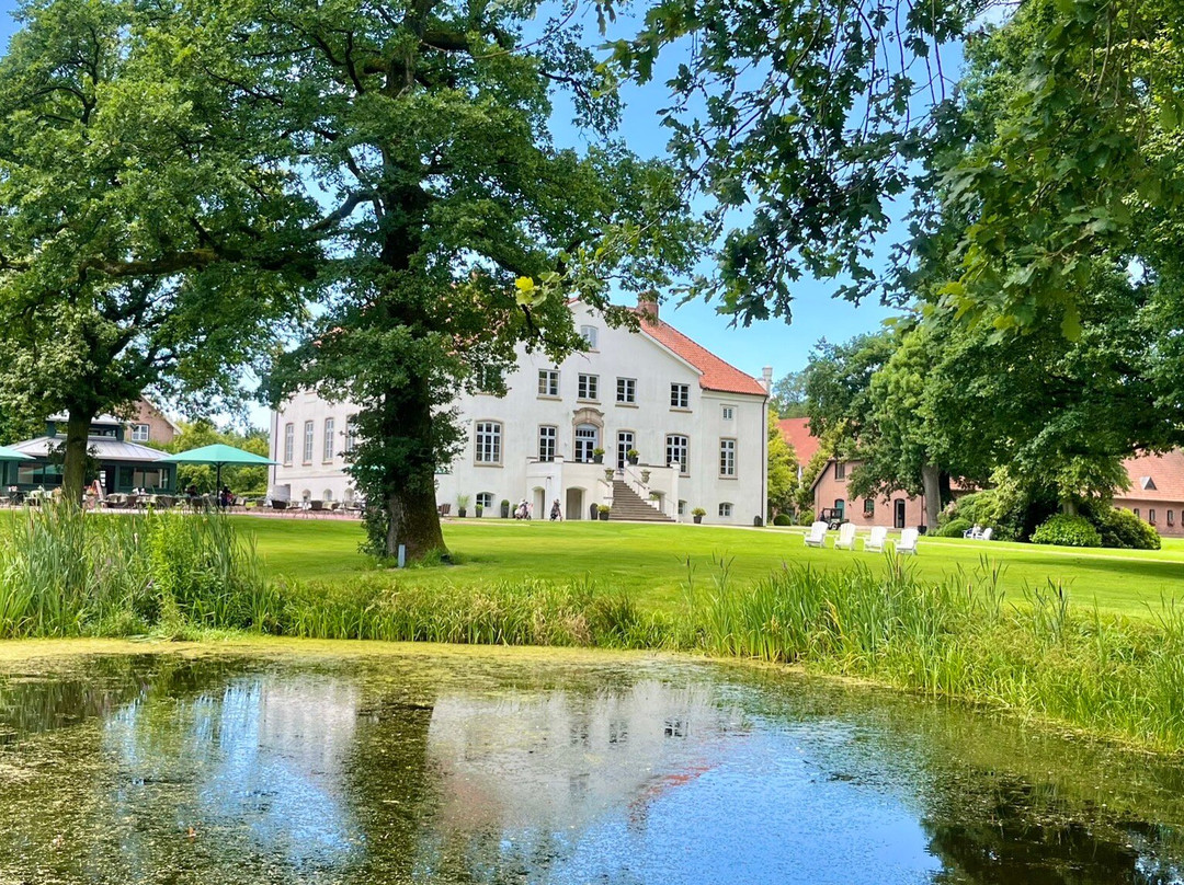 Hotel & Gastehaus Gut Kaden主图