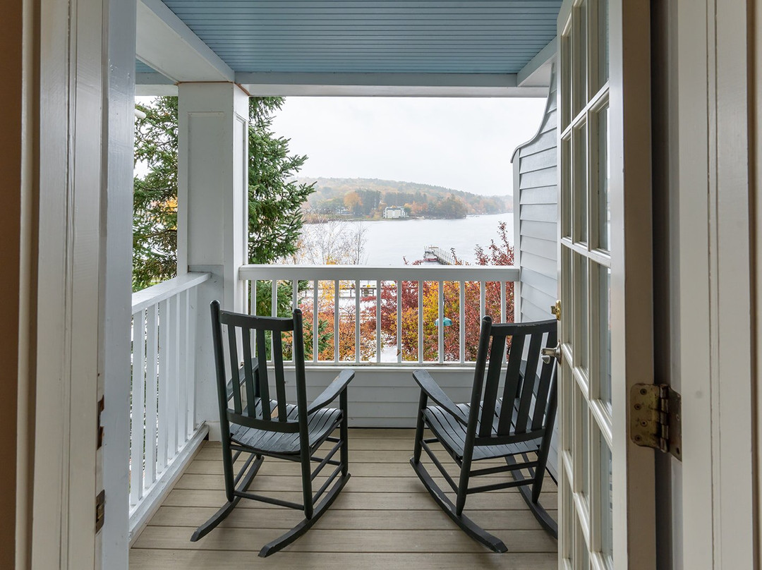 Chase House At Mill Falls主图