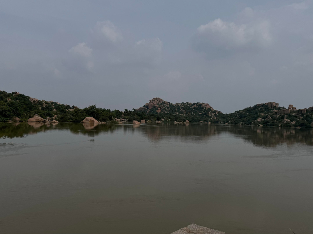 Sanapur Lake景点图片