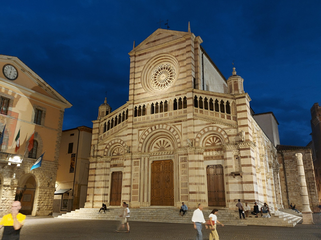 Piazza Dante景点图片