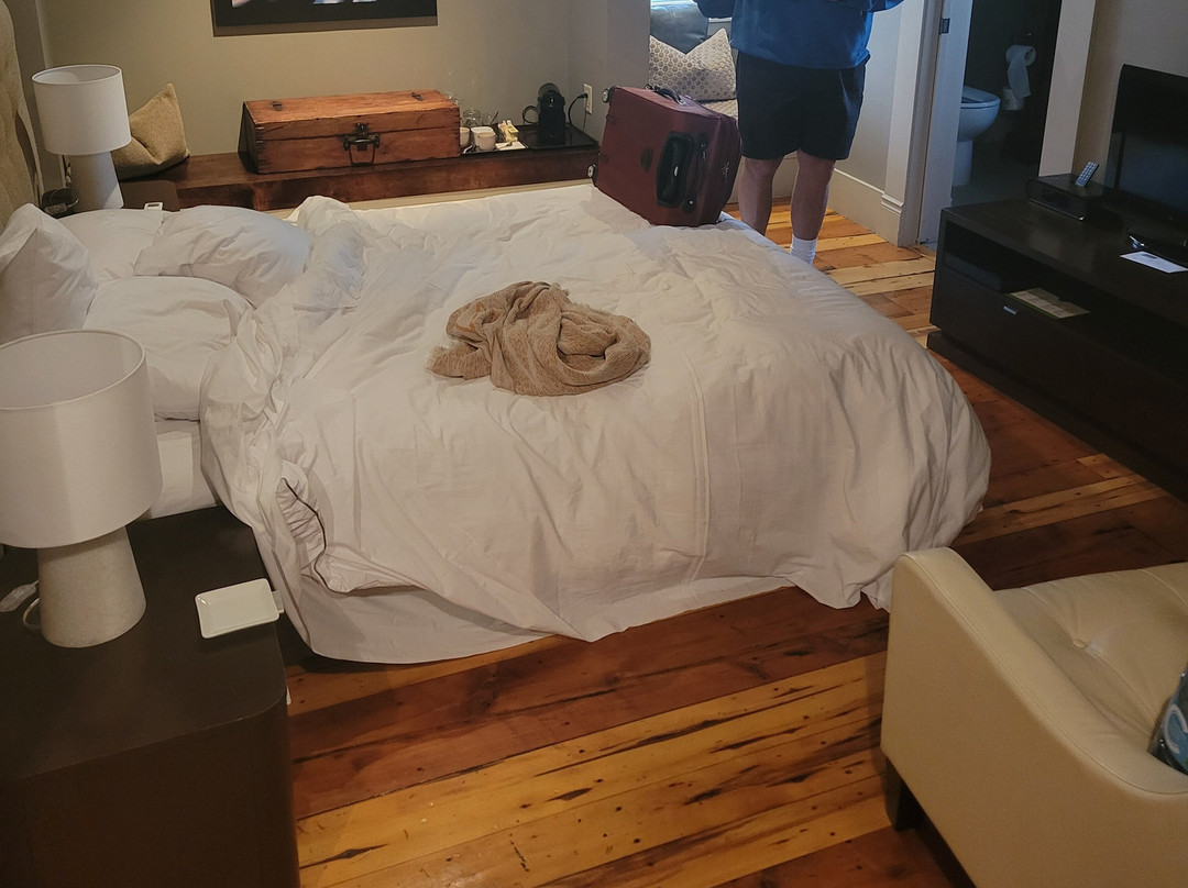 Le Pleasant Hôtel & Café主图