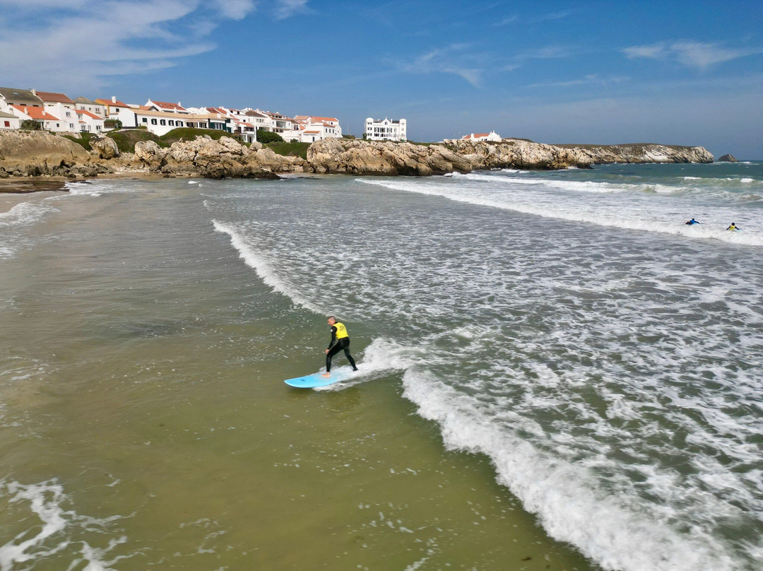 Peniche Surf Camp景点图片