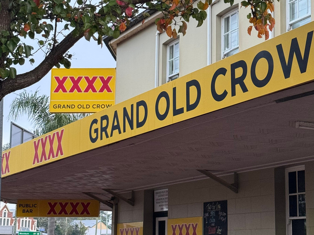 Grand Old Crow Hotel主图