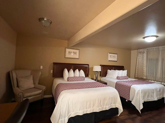 Abram Inn & Suites主图