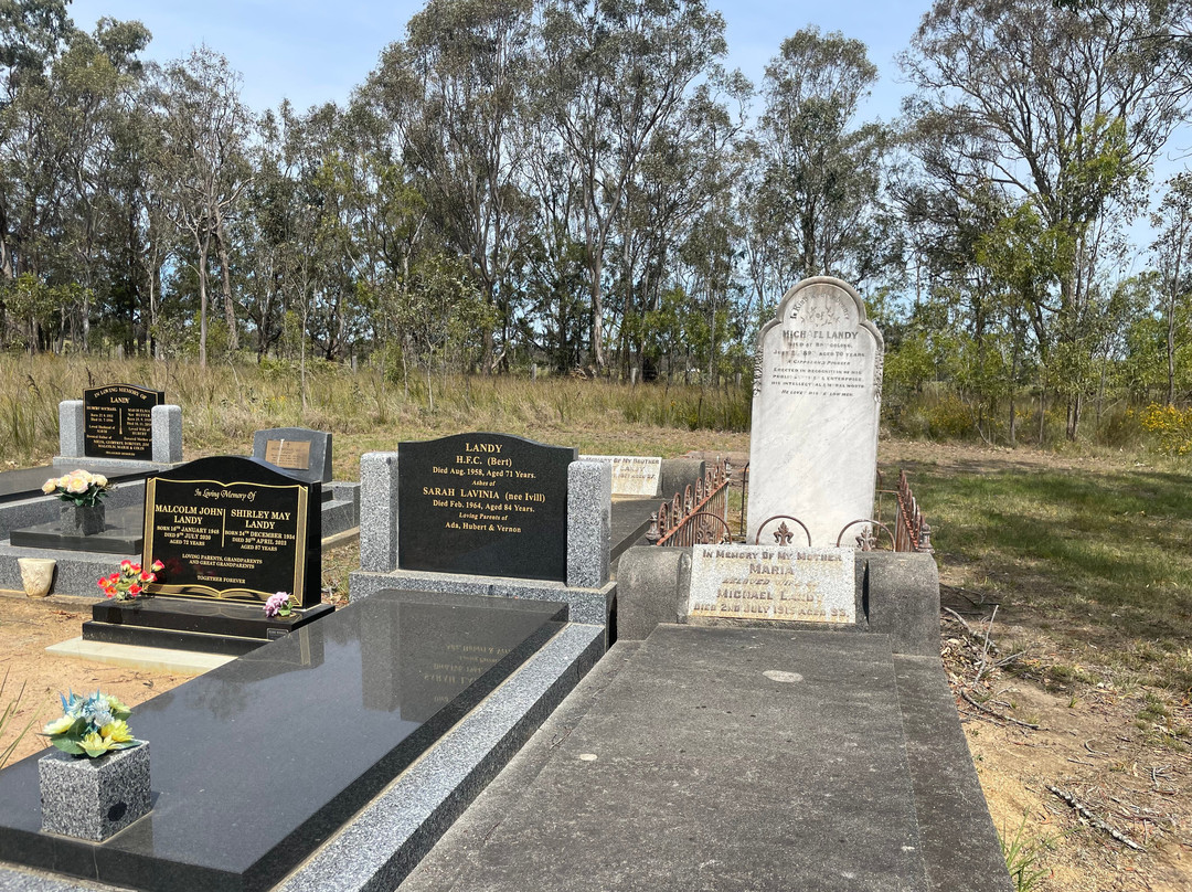 Briagolong Cemetery-Briagolong必去景点
