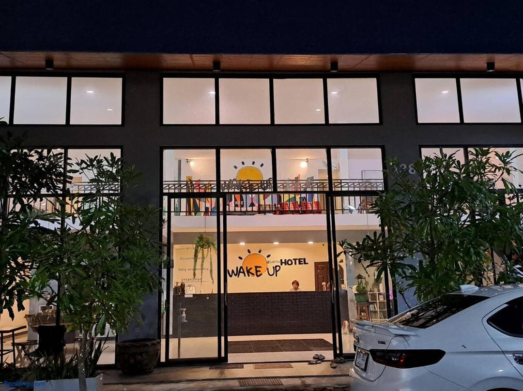 Wake Up at Lanta Hotel