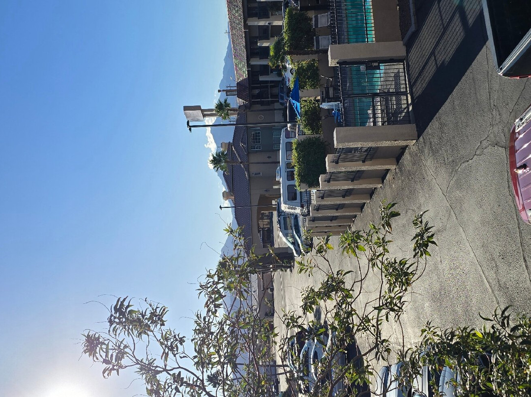 贝斯特韦斯特普拉斯旅行酒店及套房主图