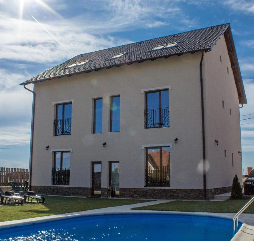 Sunrise Villa Sanmartin主图