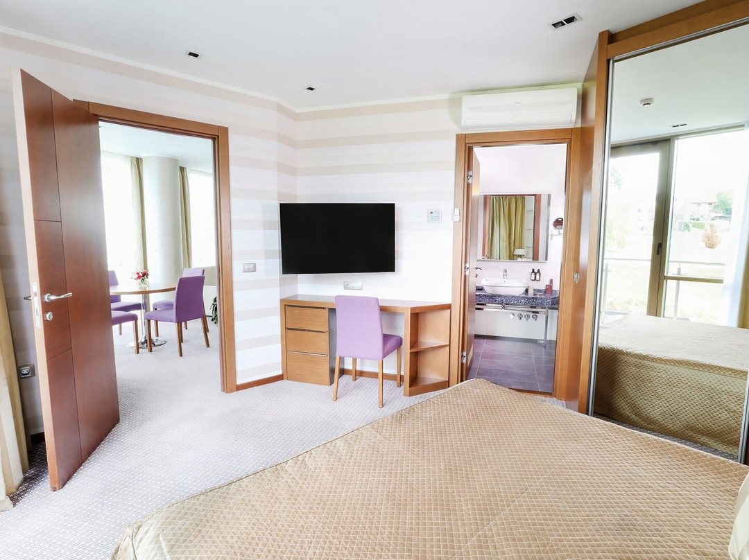Hotel Premier Aqua主图