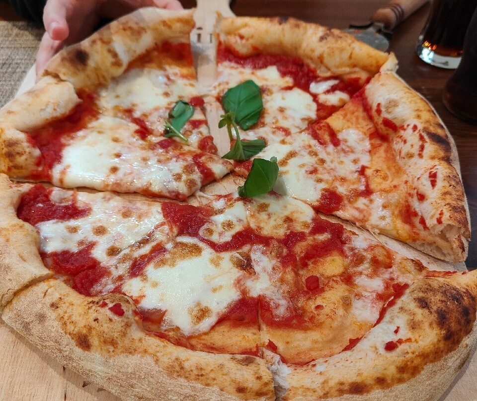 Pizza Pino Esslingen