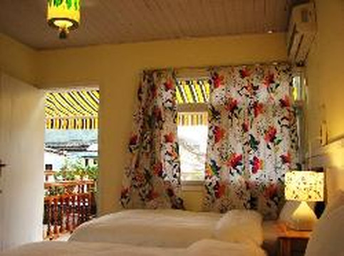 八戒青年旅舍凤凰古城店主图