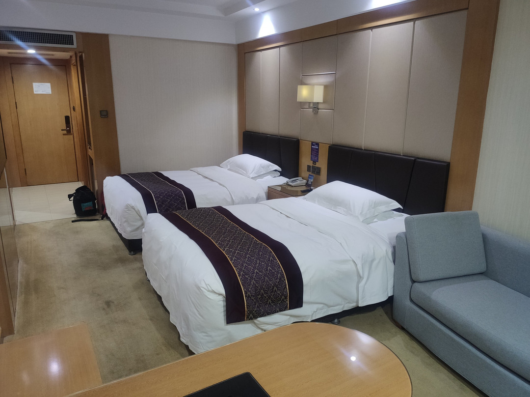 楠林国际酒店主图