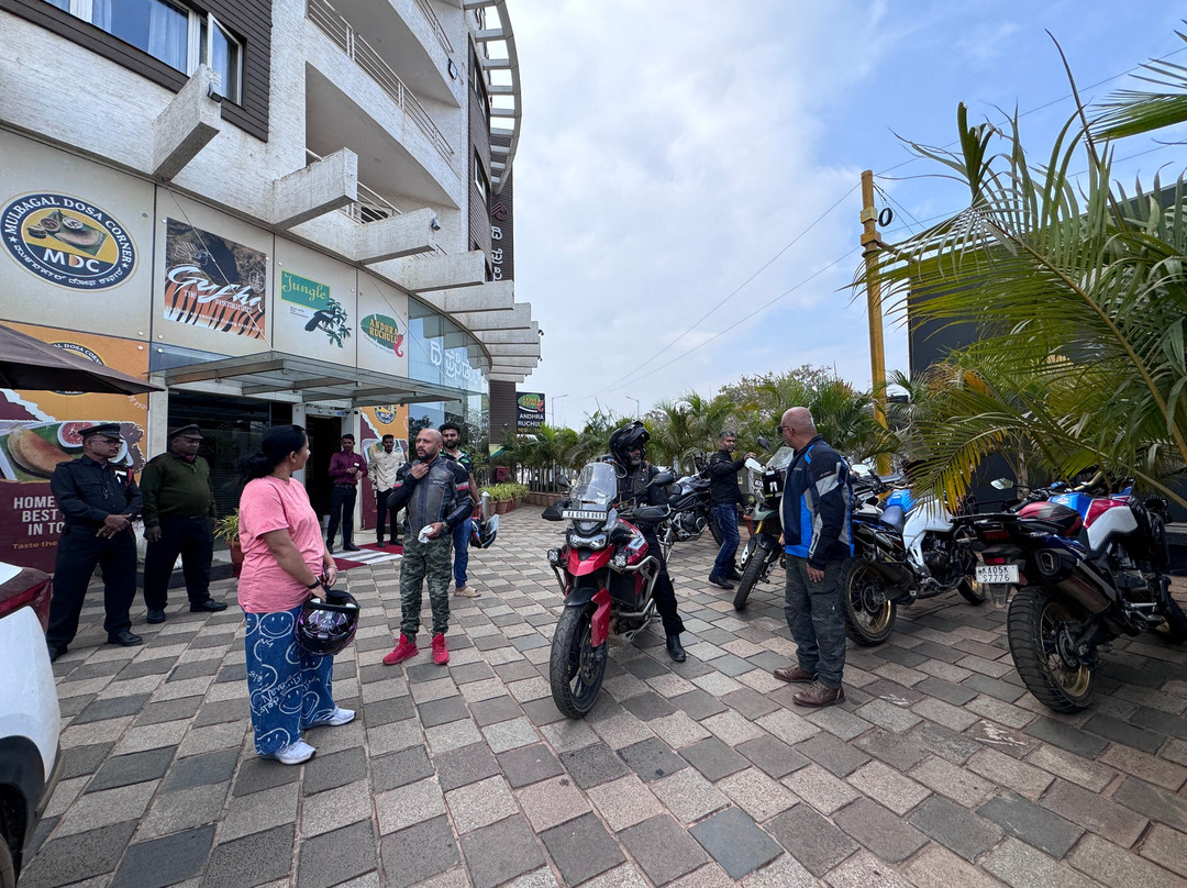 The President Hotel, Hubli主图