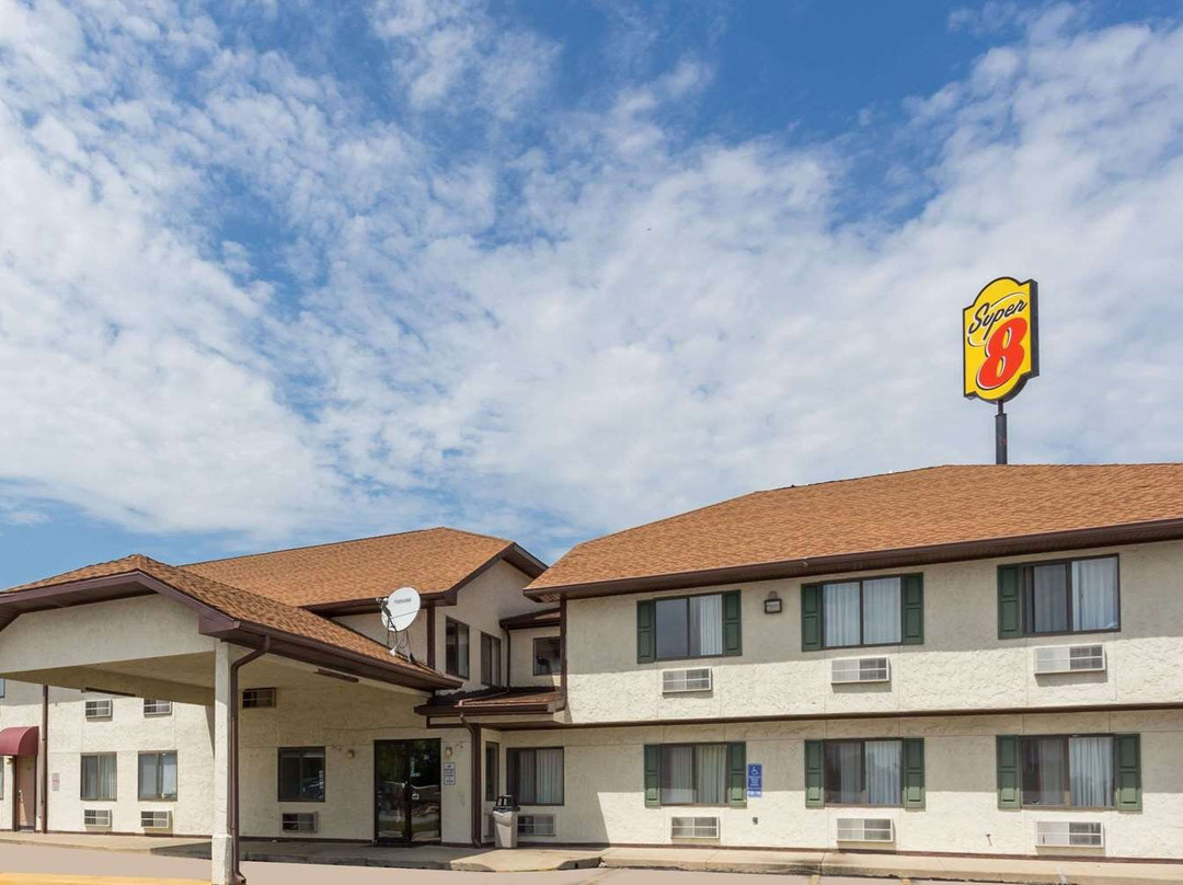 Super 8 by Wyndham Morris