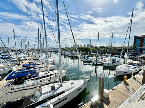 Intelligent Sailing-圣彼德斯堡必去景点