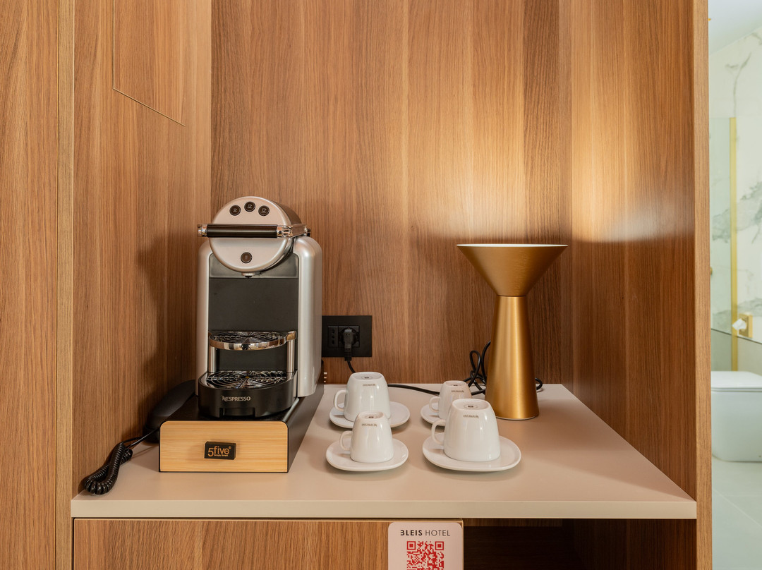 尹朋里亚酒店主图