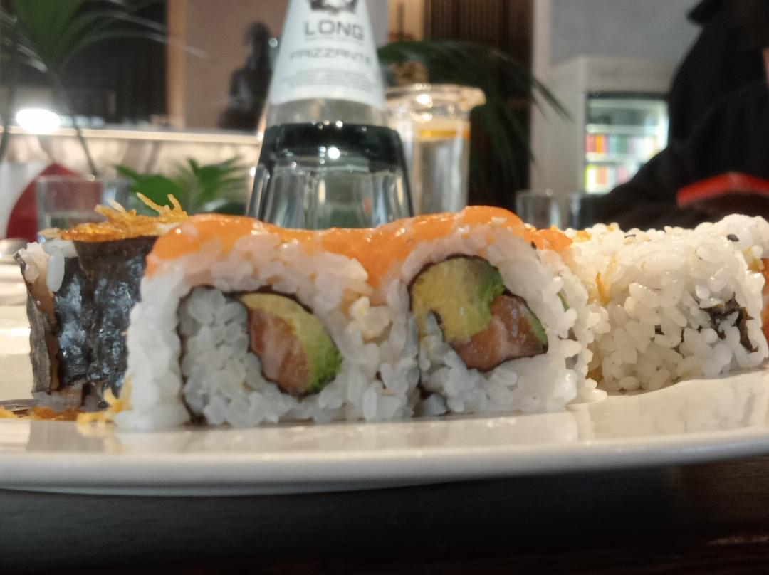 Long Sushi & Cocktails