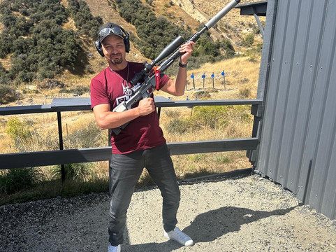 Real Guns New Zealand-卡德罗纳必去景点