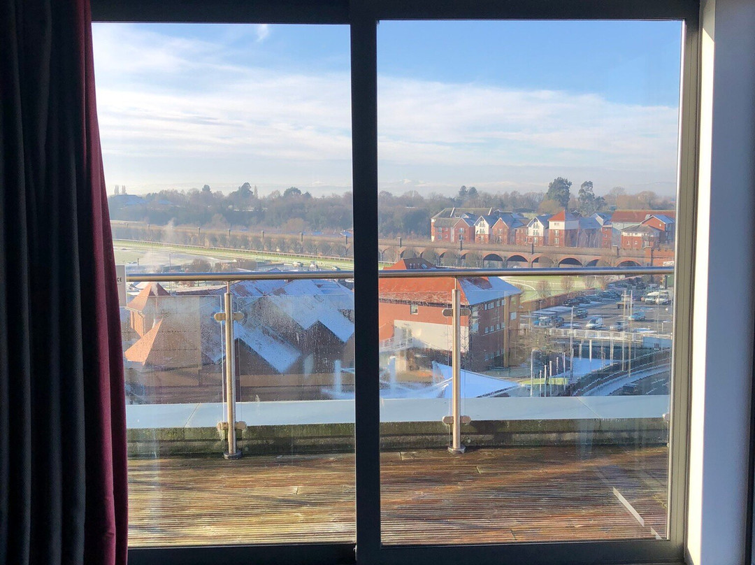 Roomzzz Aparthotel Chester City主图