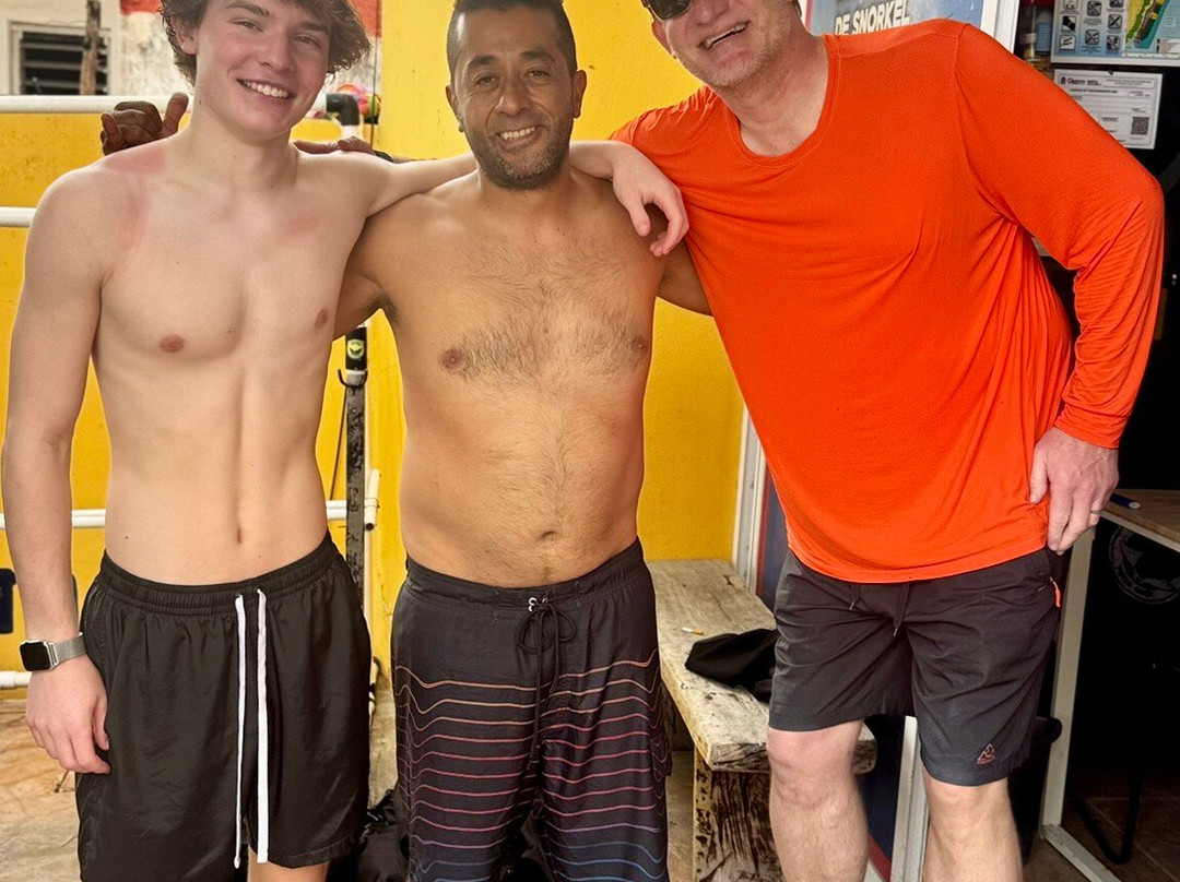 King Scuba Dive Center-从莫雷洛斯港必去景点