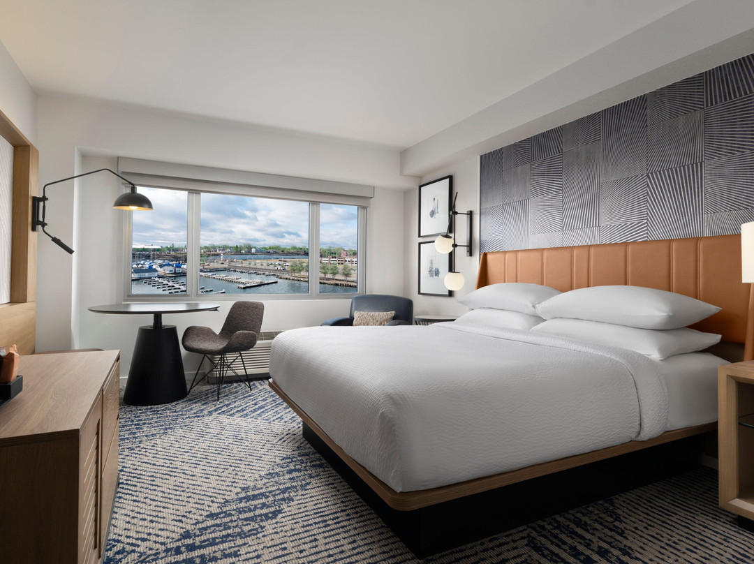 Harborcreek酒店住宿-Sheraton Erie Bayfront Hotel