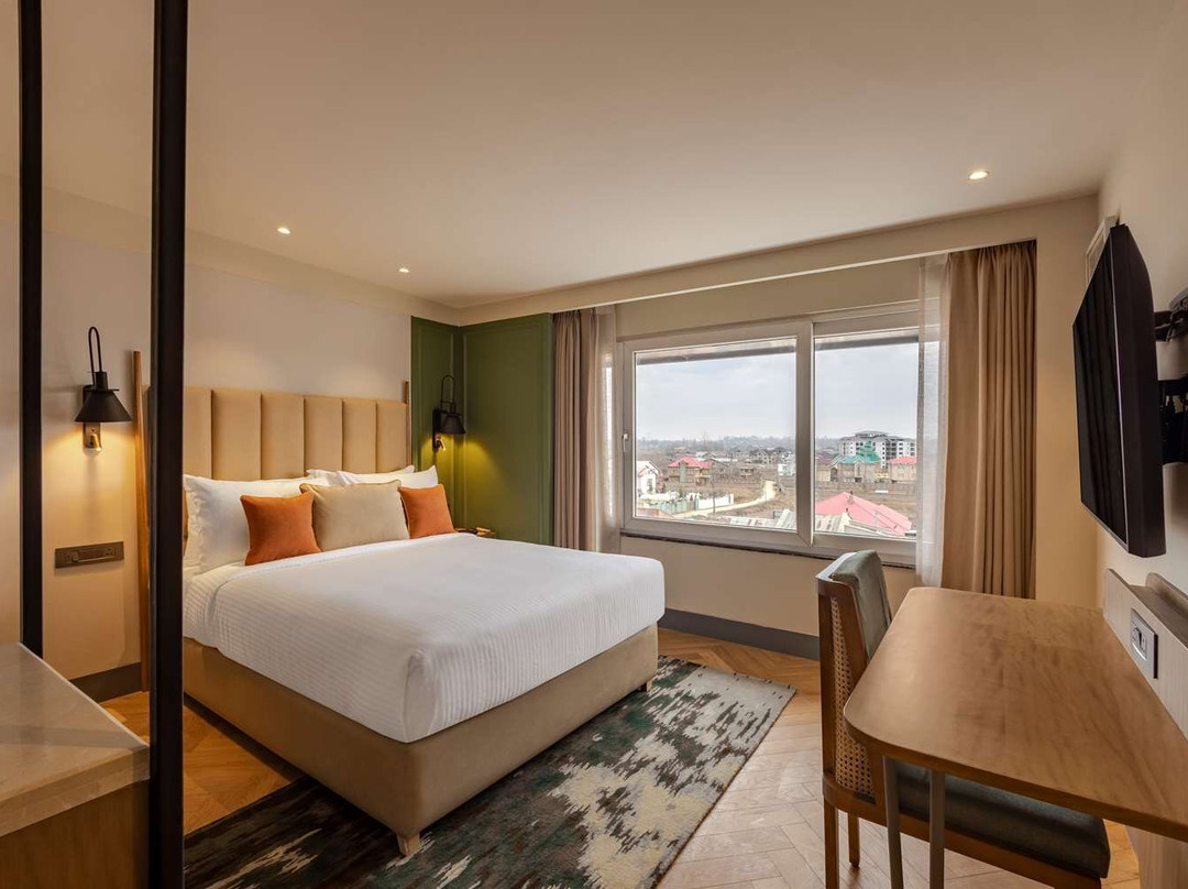 Sarovar Portico, Srinagar