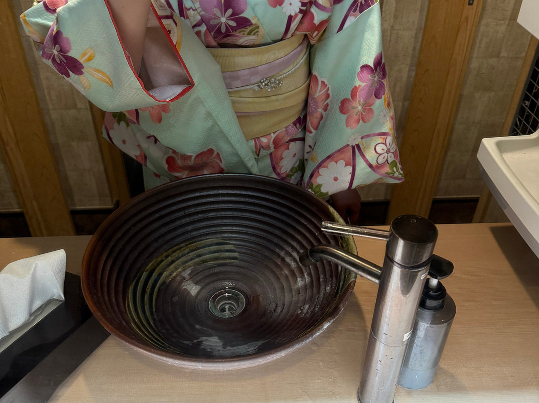 冈本和服租赁 本店-京都市必去景点