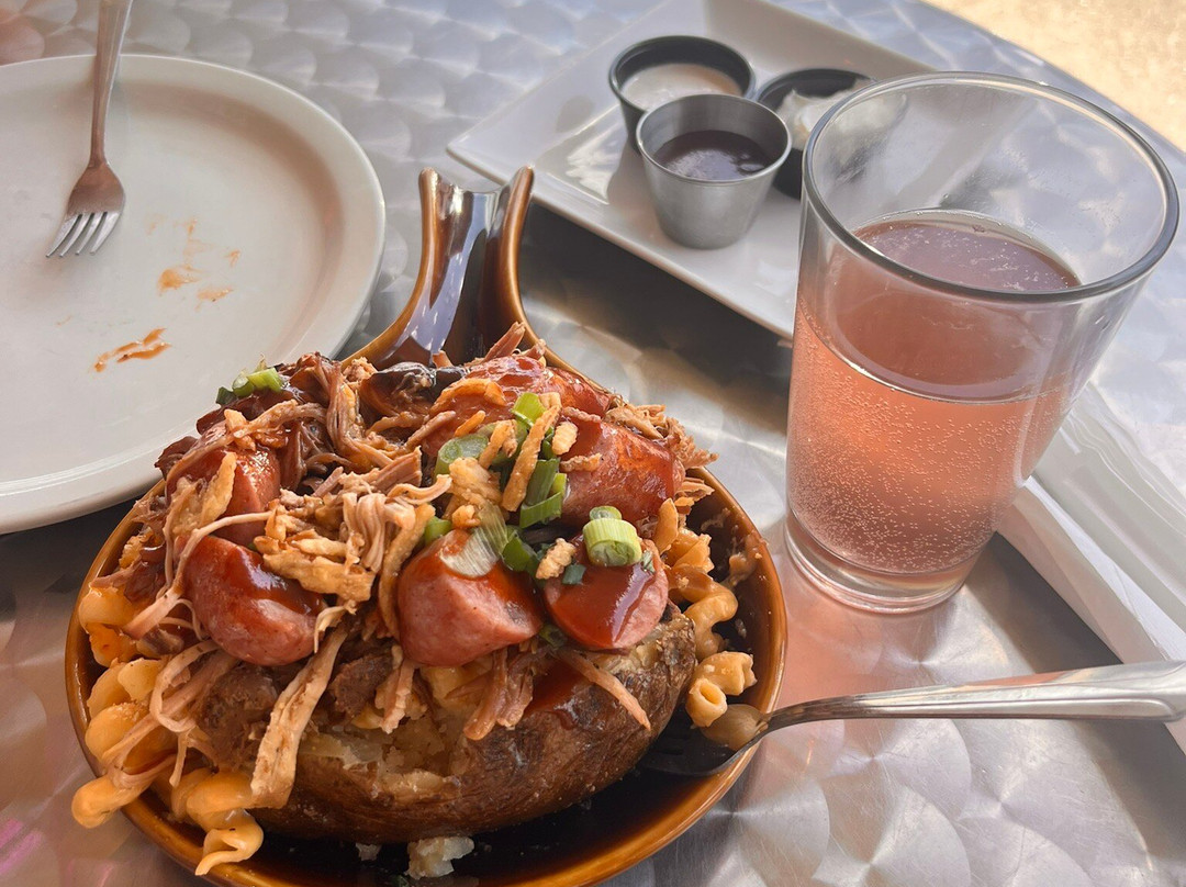 Northwest Salmon Smokehouse And Artisan Market