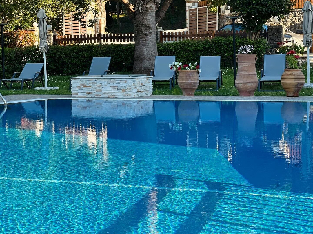 Nadolia Apartments主图