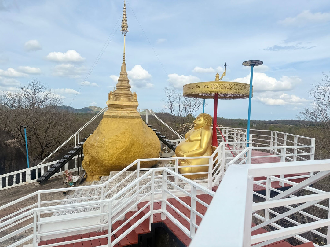 Wat Khao Tham